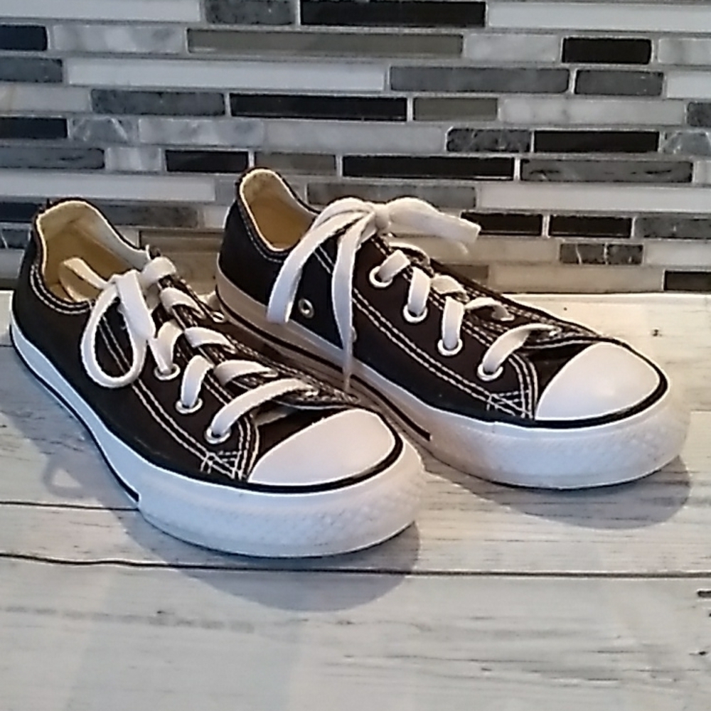 Youth Converse black white sz 1